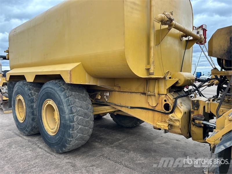 CAT D300D 6x6 Articulated Water Truck Tovornjaki za vodo