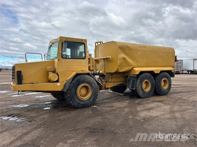 CAT D300D 6x6 Articulated Water Truck Tovornjaki za vodo