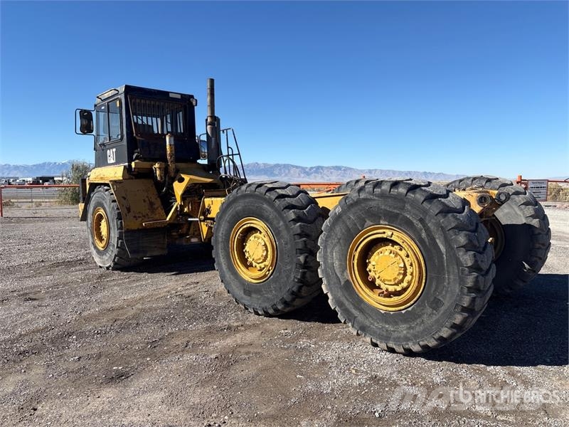 CAT D300E 鉸接式起吊車