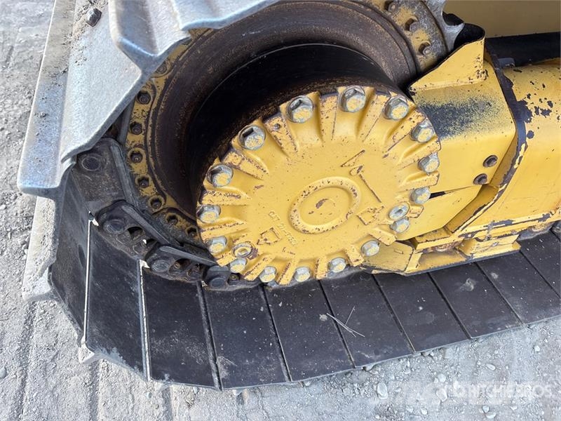 CAT D3K2 LGP Buldozer sobre oruga