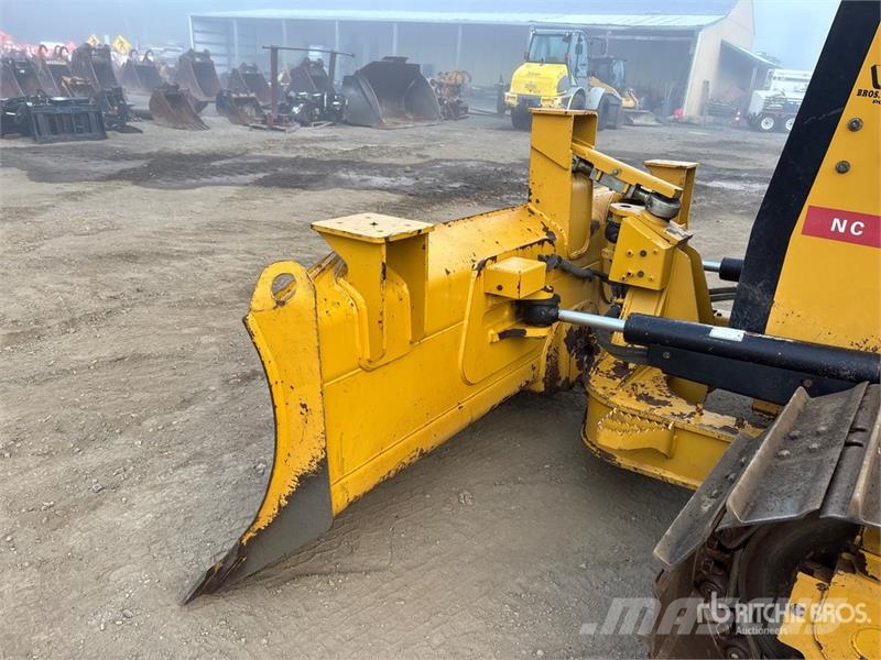 CAT D3K2 LGP Buldozer sobre oruga