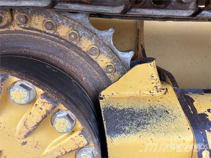 CAT D3K2 LGP Buldozer sobre oruga