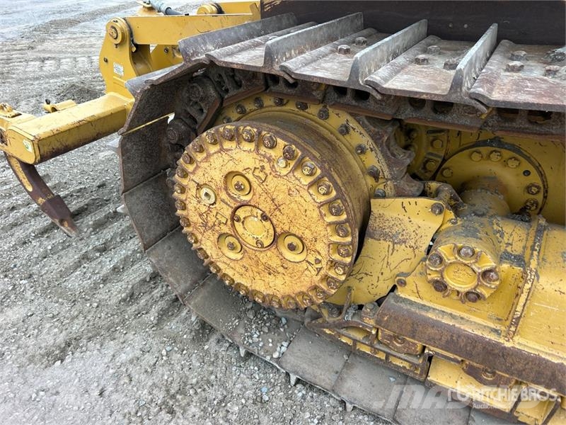 CAT D4 Buldožerji goseničarji