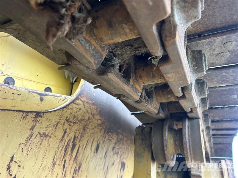 CAT D4 Buldožerji goseničarji