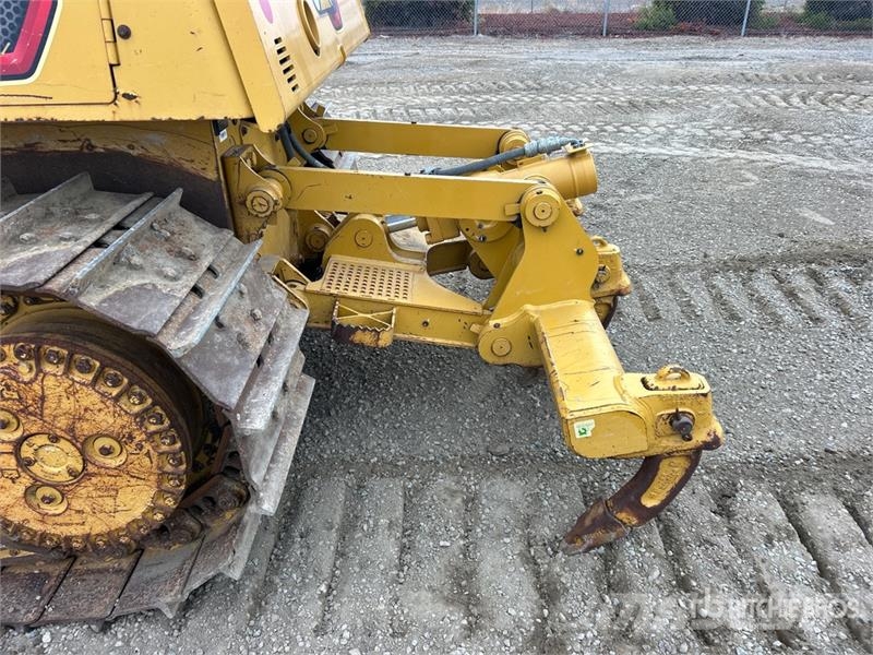 CAT D4 Buldožerji goseničarji