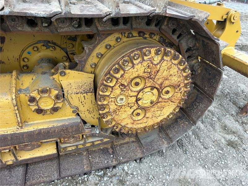 CAT D4 Buldožerji goseničarji