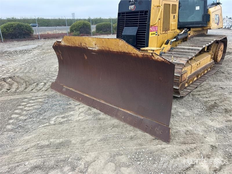 CAT D4 Buldožerji goseničarji