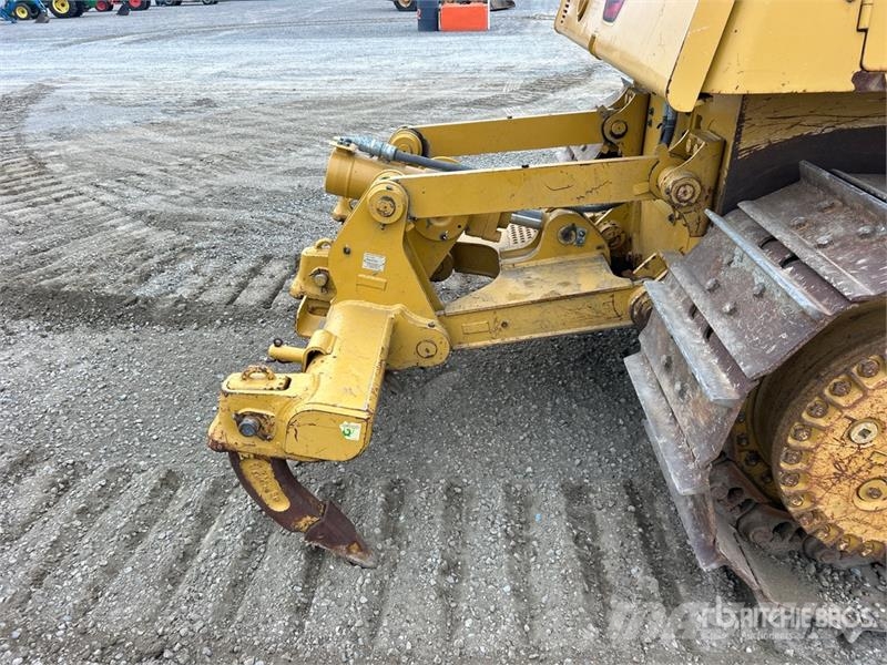 CAT D4 Buldožerji goseničarji
