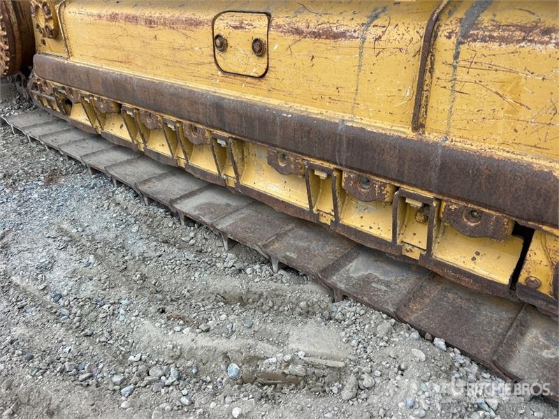 CAT D4 Buldožerji goseničarji