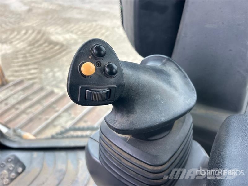 CAT D4 Buldožerji goseničarji