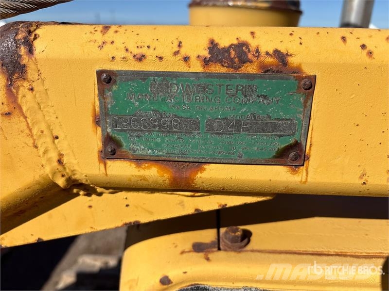 CAT D4E Pipelayer w/ Midwestern D4E Conversion Putkenlaskijat