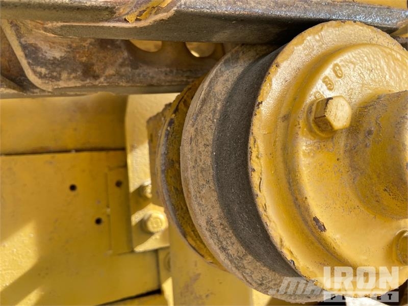 CAT D4E Pipelayer w/ Midwestern Conversion Poseur de canalisation