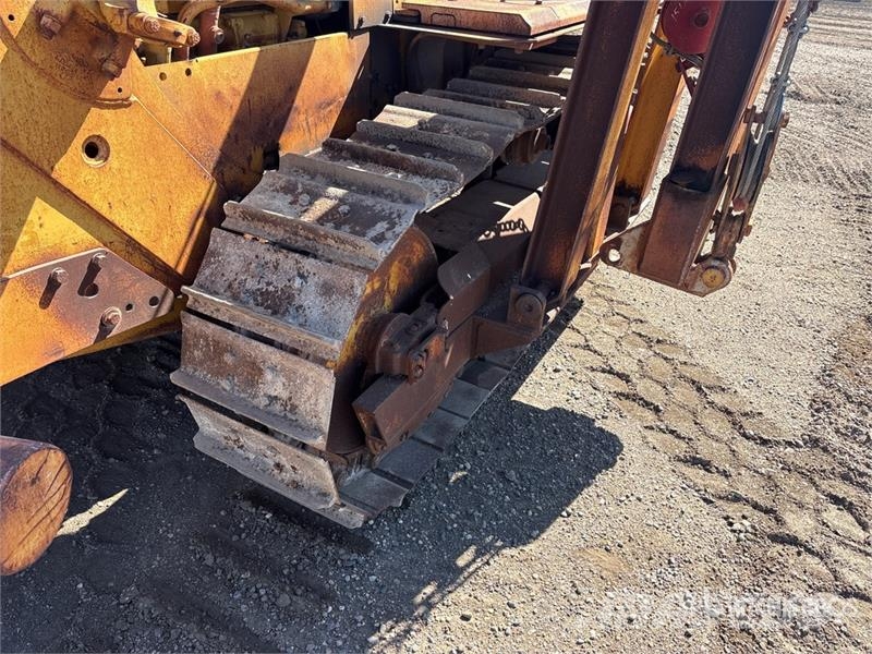 CAT D4E Pipelayer w/ Midwestern D4E Conversion Pokladače potrubí