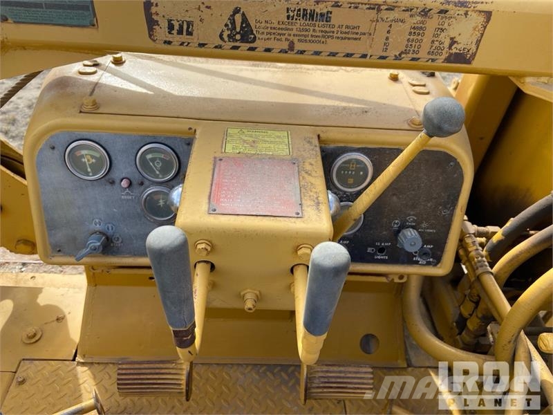 CAT D4E Pipelayer w/ Midwestern CatD4EX Conversion Poseur de canalisation