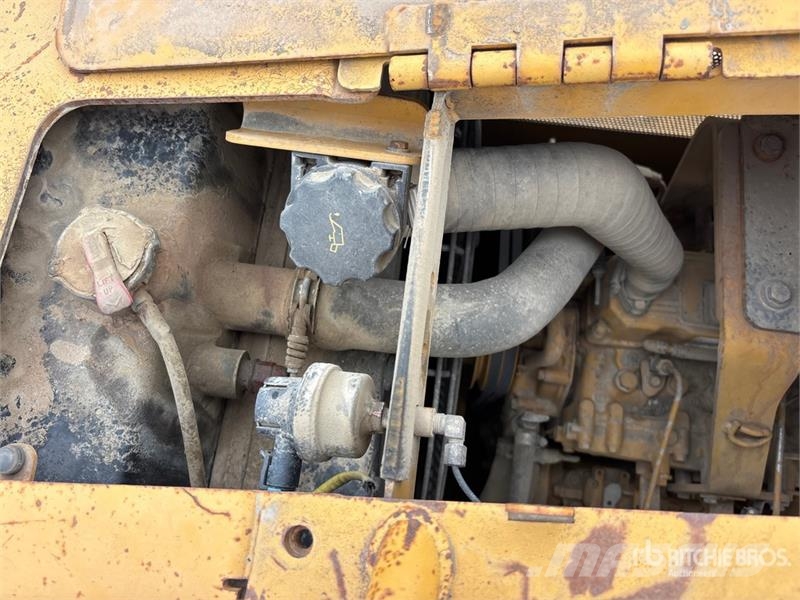 CAT D4G XL Crawler Dozer Buldožerji goseničarji