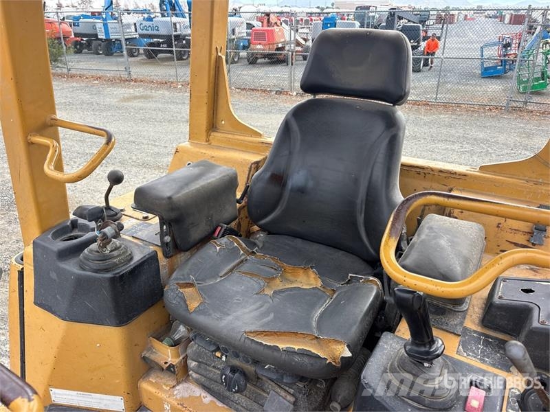 CAT D4G XL Crawler Dozer Buldožerji goseničarji