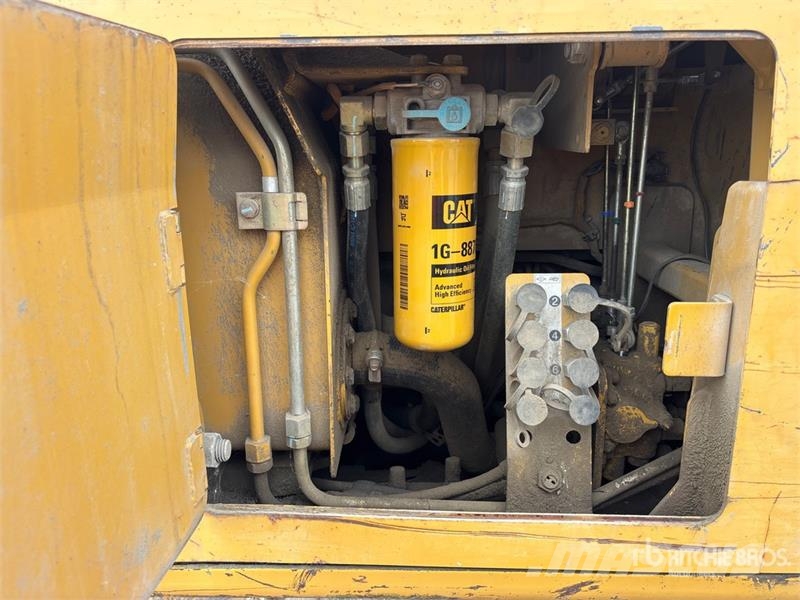 CAT D4G XL Crawler Dozer Buldožerji goseničarji