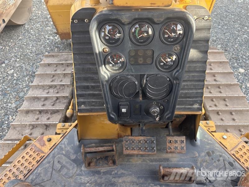 CAT D4G XL Crawler Dozer ブルドーザー