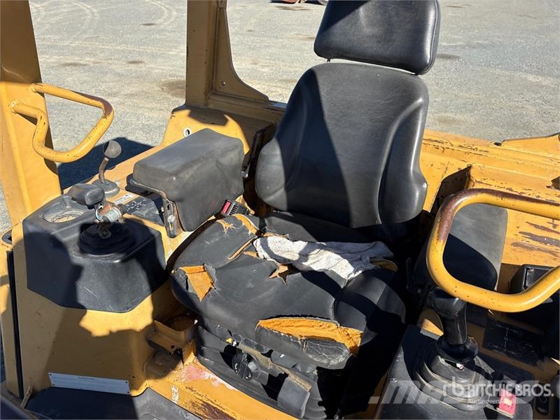 CAT D4G XL Crawler Dozer Buldozer sobre oruga
