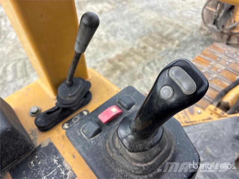 CAT D4G XL Crawler Dozer Buldožerji goseničarji