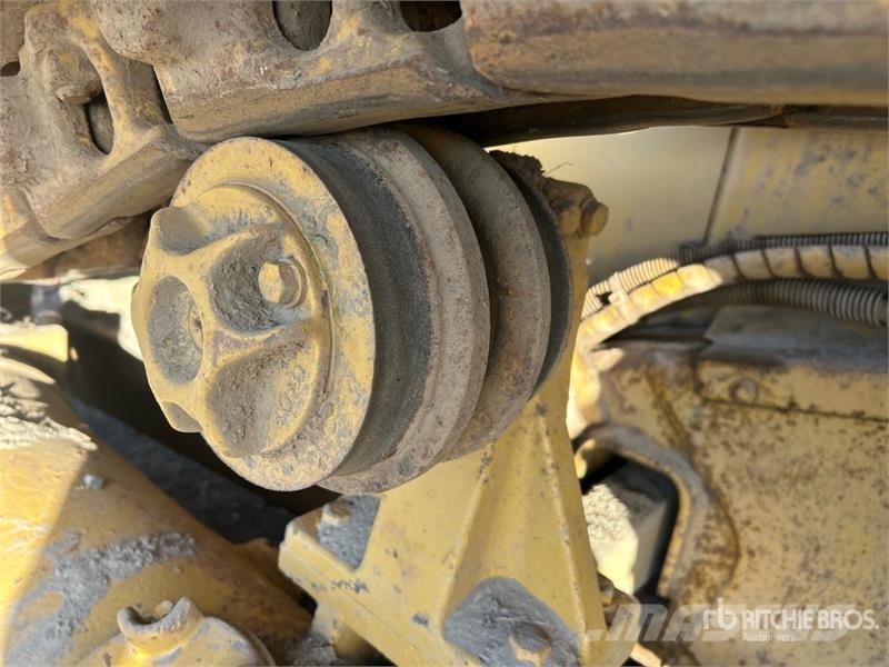 CAT D4H Crawler Dozer Buldooserid