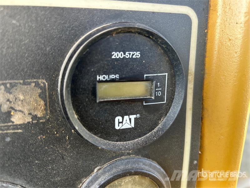CAT D4H Crawler Dozer Buldooserid