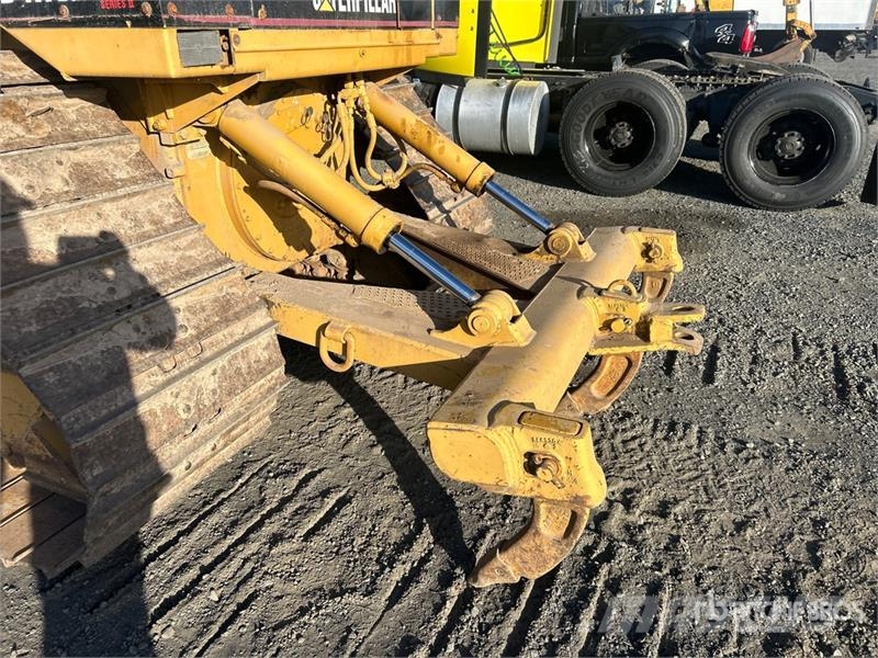 CAT D4H Crawler Dozer Buldooserid