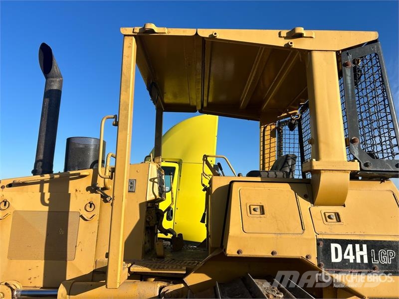 CAT D4H Crawler Dozer Buldooserid