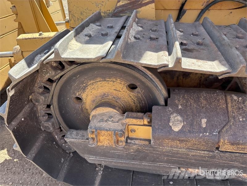 CAT D5C Series lll Pásové dozery