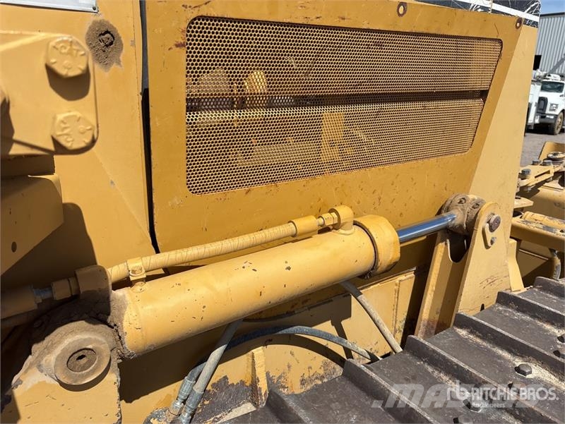 CAT D5C Series lll Pásové dozery