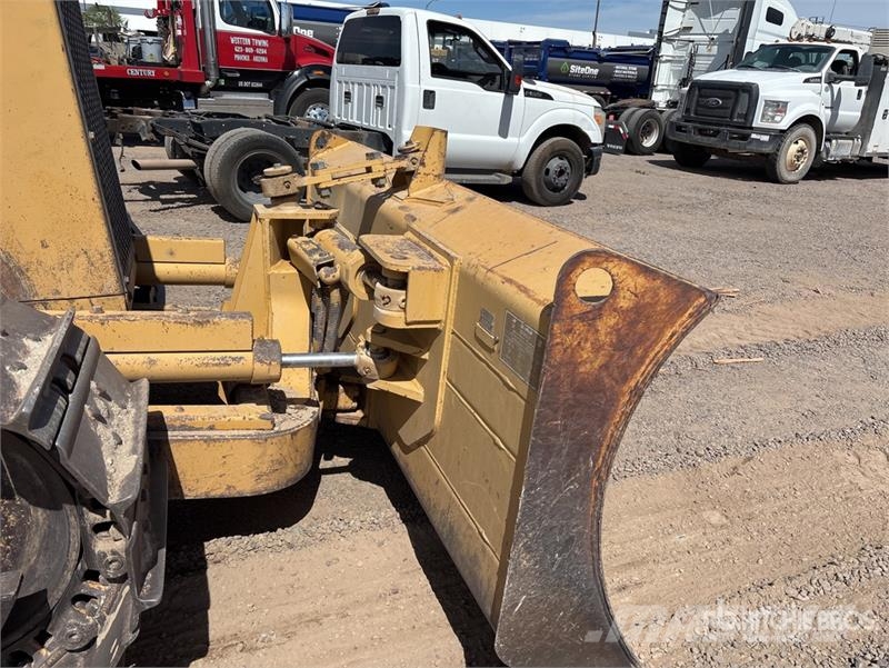 CAT D5C Series lll Pásové dozery