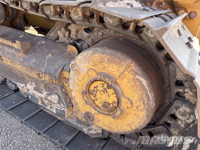 CAT D5C Series lll Pásové dozery