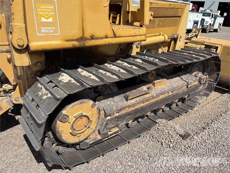 CAT D5C Series lll Pásové dozery