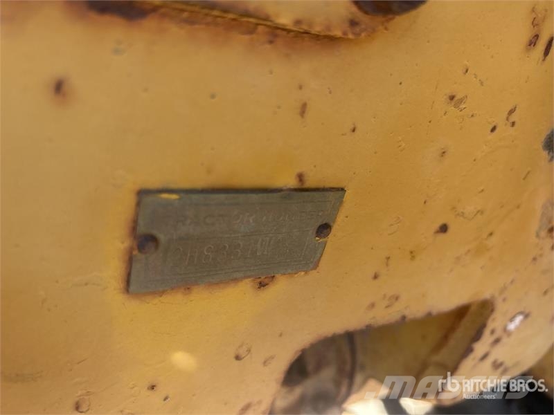 CAT D6 Buldožerji goseničarji