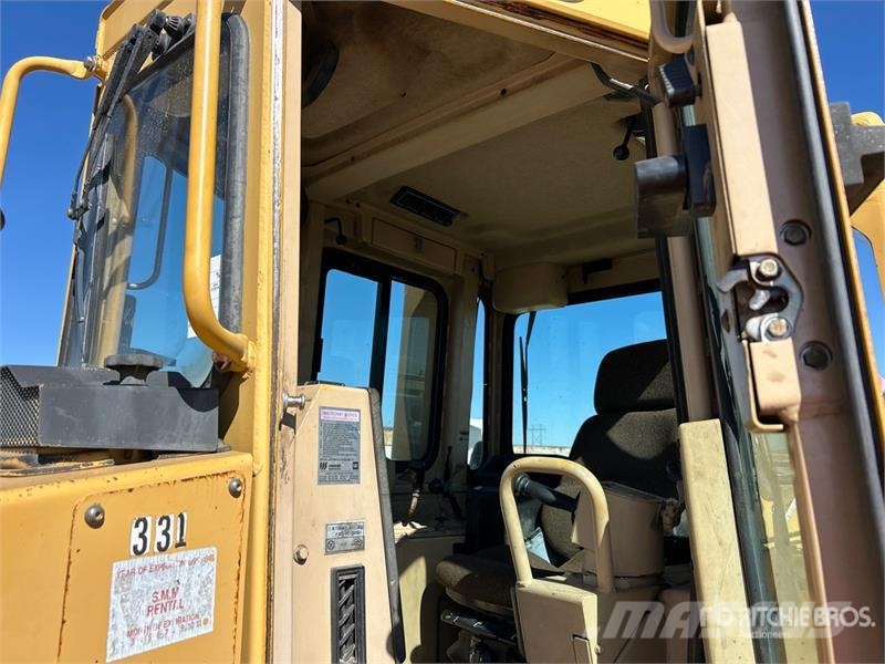 CAT D6H XL Buldooserid