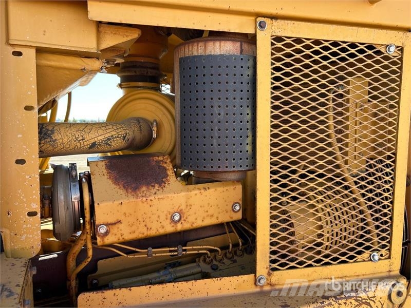CAT D6H XL Buldooserid