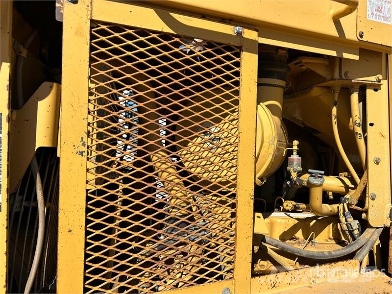 CAT D6H XL Buldooserid