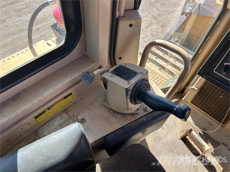 CAT D6H XL Buldooserid