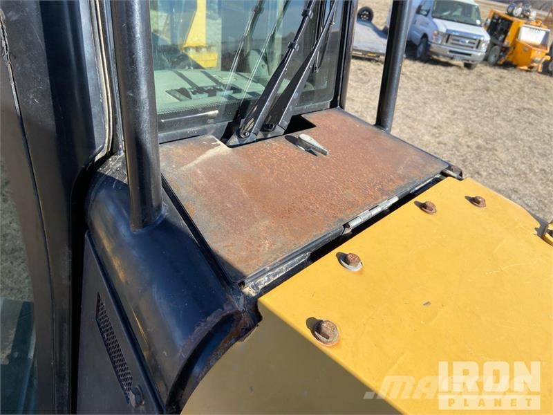 CAT D6N LGP Buldožerji goseničarji