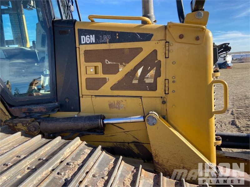 CAT D6N LGP Buldožerji goseničarji
