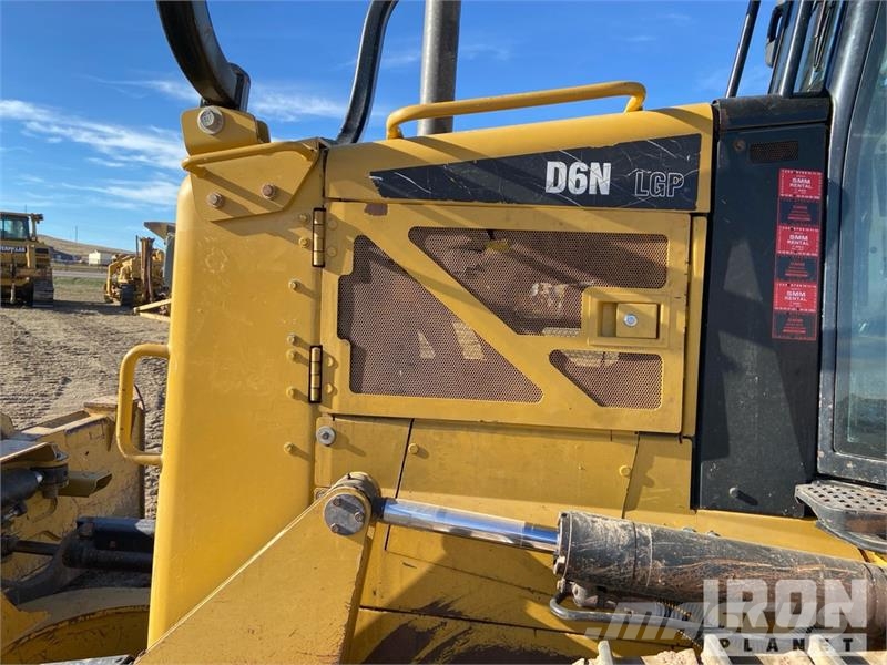 CAT D6N LGP Buldožerji goseničarji
