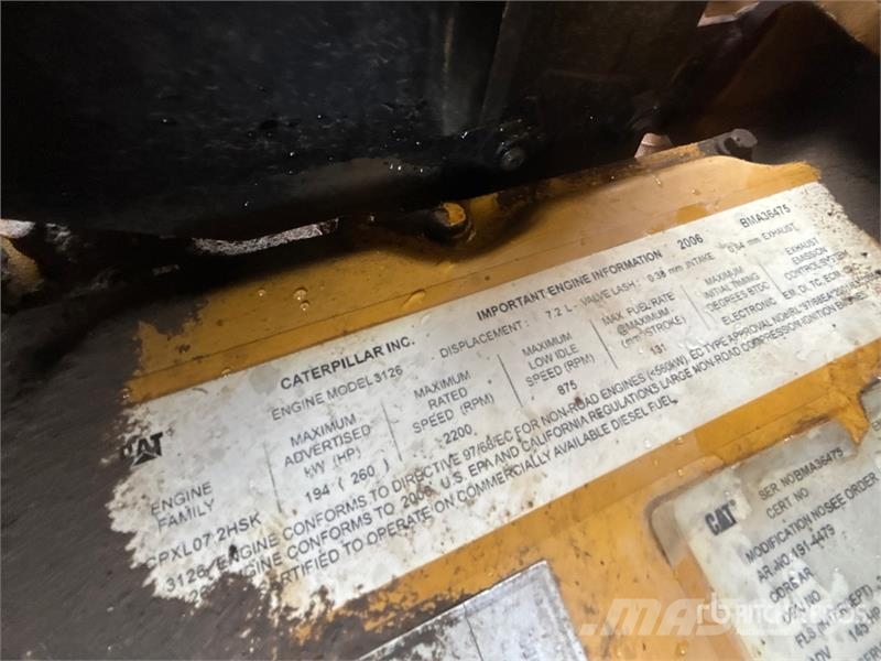 CAT D6N XL Buldožeri guseničari
