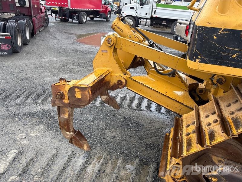 CAT D6N XL Buldožeri guseničari