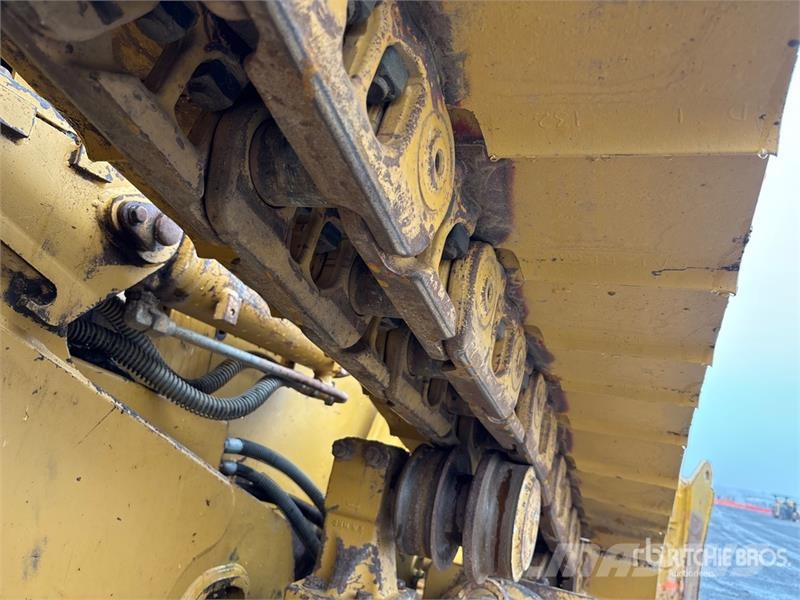 CAT D6N XL Buldožeri guseničari
