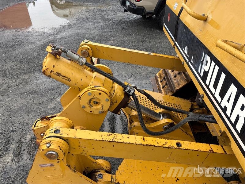 CAT D6N XL Buldožeri guseničari