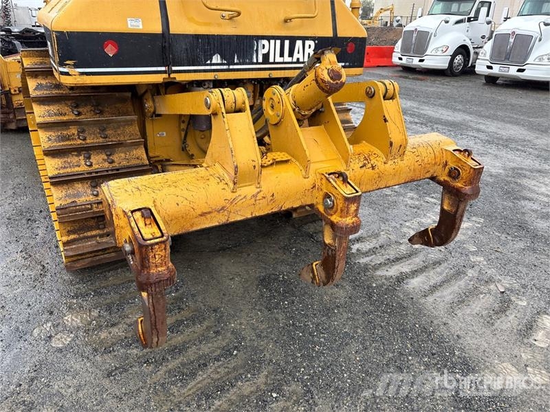 CAT D6N XL Buldožeri guseničari