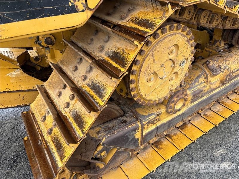 CAT D6N XL Buldožeri guseničari