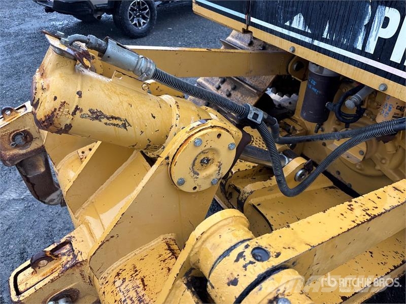 CAT D6N XL Buldožeri guseničari