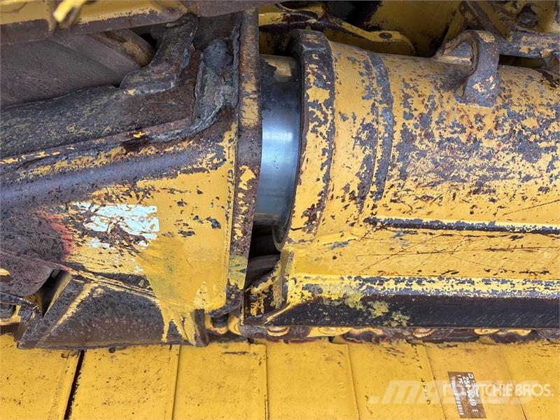 CAT D6N XL Buldožeri guseničari