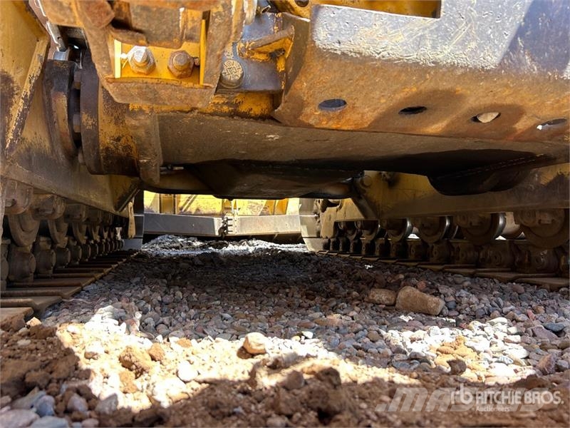 CAT D6R XL Гусеничные бульдозеры